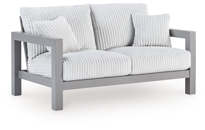 Hurley Park Loveseat w/Cushion